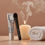 أنبوبة كريم Peter Thomas Roth لشد العين الفوري مع فرشاة هدية.